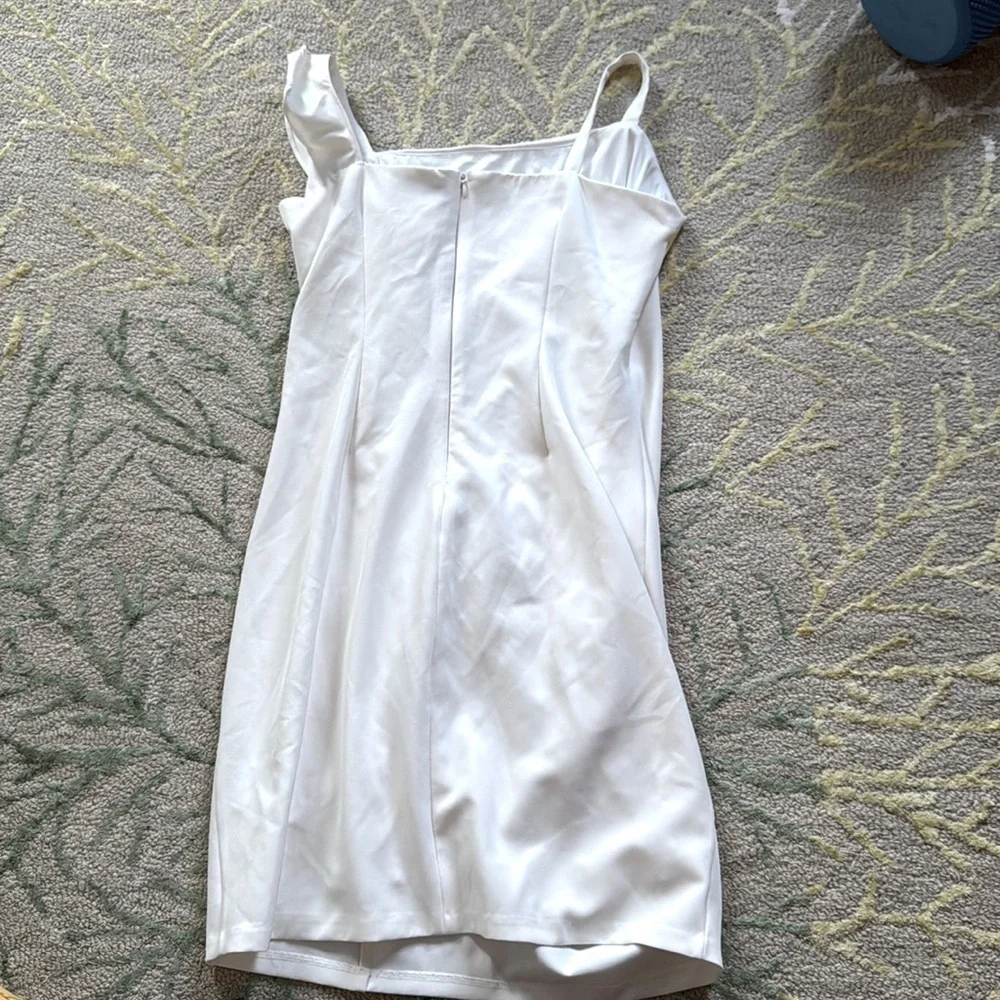 Guess ruffle rusched form fitting stretch cocktail dress 14